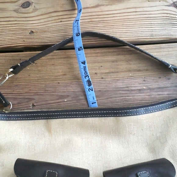 Dooney & Bourke double pocket shoulderbag - Picture 13 of 14